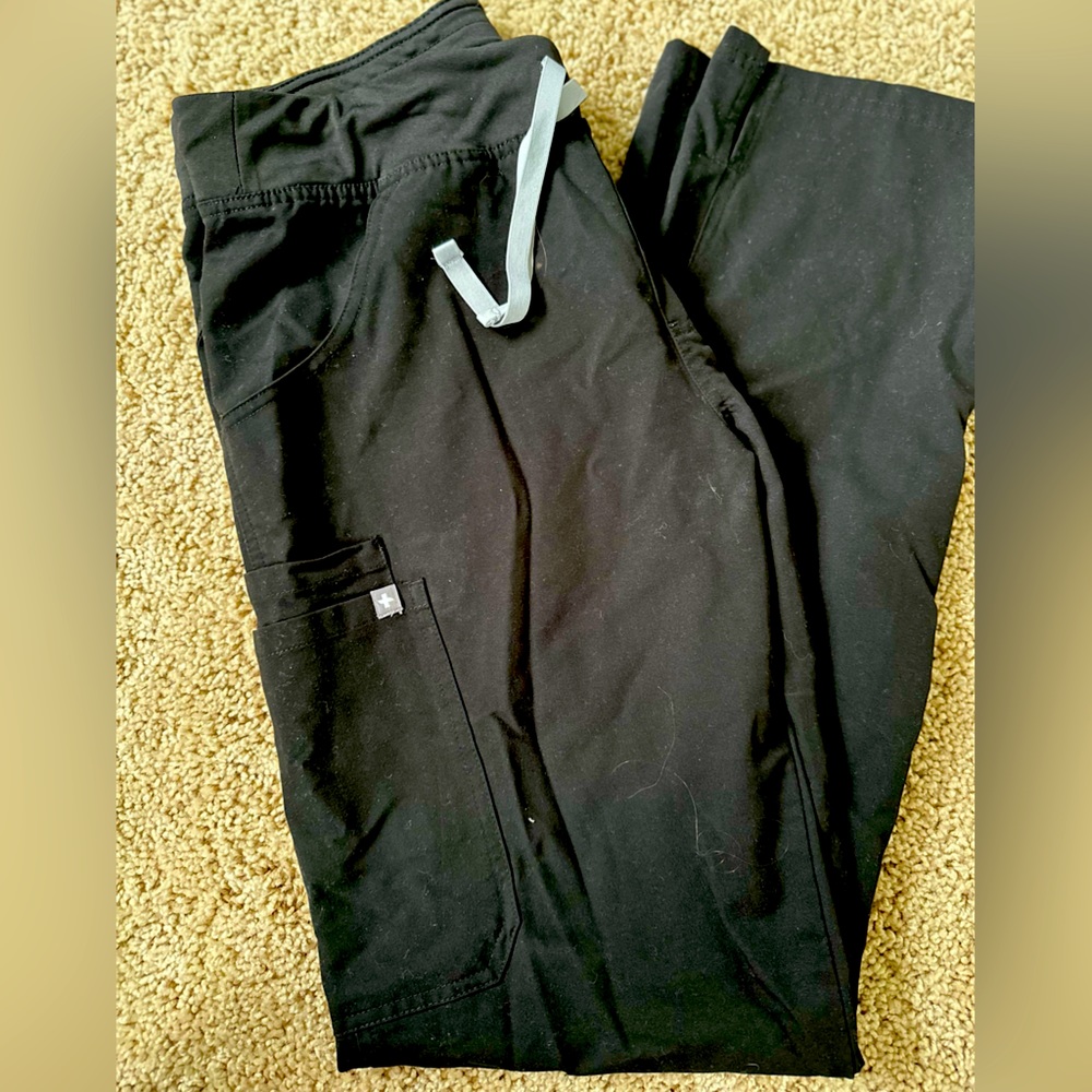 *Good condition* boot cut FIGS scrub pants